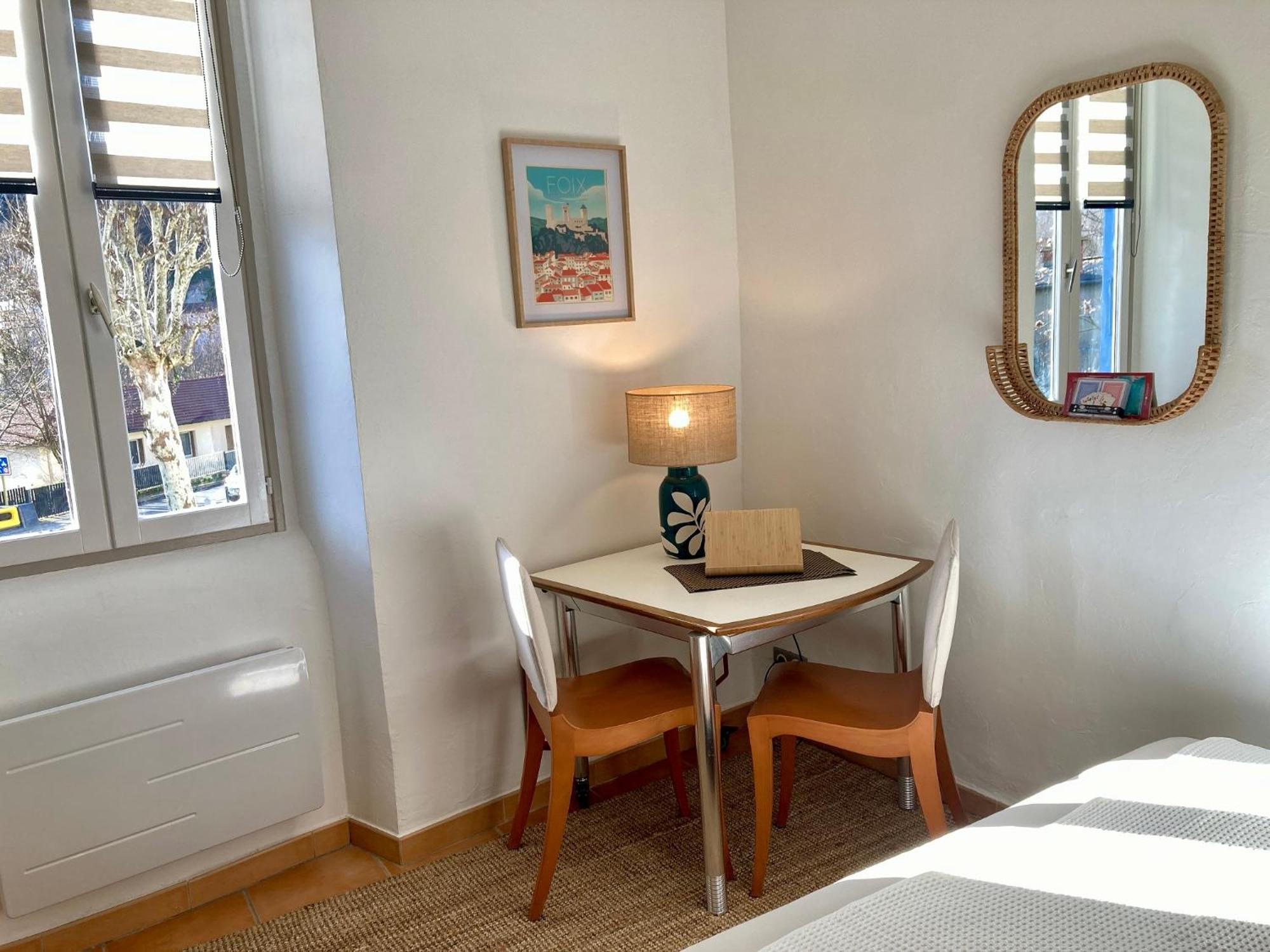 Aux 4 Logis Appart-Hotel - Studio Le Terra - Petit Dejeuner Inclus 1Ere Nuit Foix Buitenkant foto